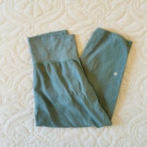 Lululemon Post Power Crop